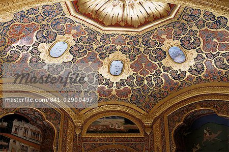 Detail of painted and gilded ceiling in the public reception area, Kuchaman Fort, Rajasthan state, India, Asia