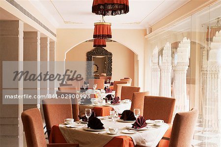 Esszimmer-Bereich, Usha Kiran Palace Hotel, Gwalior, Bundesstaat Madhya Pradesh, Indien, Asien