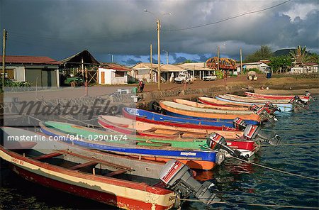 Bateaux de pêche de thon, Hanga Roa, île de Pâques, Chili, Amérique du Sud