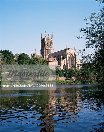 La cathédrale de Worcester et la rivière Severn, Worcester, Hereford et Worcester, Angleterre, Royaume-Uni, Europe La cathédrale de Worcester et la rivière Severn, Worcester, Hereford et Worcester, Angleterre, Royaume-Uni, Europe