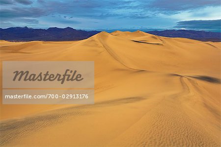 Mesquite Flat Sand Dunes and Grapevine Mountains, Death Valley National Park, California, USA