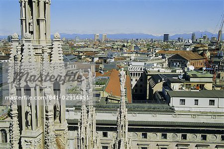 View of the city from the roof of the Duomo (cathedral), Milan, Lombardia (Lombardy), Italy, Europe