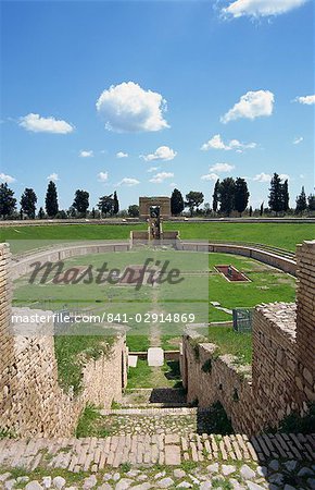 Augustine Periode Amphitheater und Eingang Bogen, Lucera, Apulien, Italien, Europa
