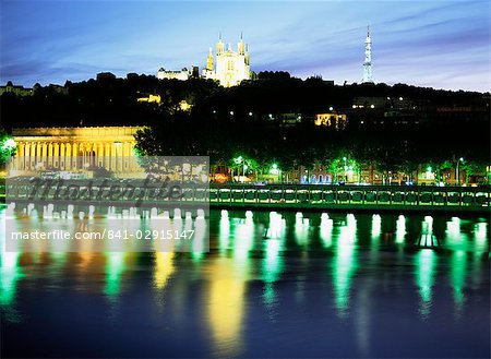 Basilique Notre-Dame de Fourvière, Tour Mettalique, rivière Saône, Lyon, Rhône, France, Europe Basilique Notre-Dame de Fourvière, Tour Mettalique, rivière Saône, Lyon, Rhône, France, Europe