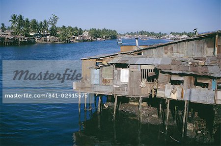 Stelzenläufer Häuser über den Hafen, Nha Trang, Vietnam, Indochina, Südostasien, Asien