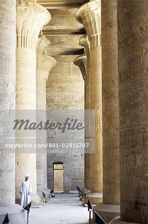 Spalten in der hypostyle Halle, der Horus-Tempel, Edfu, Ägypten, Nordafrika, Afrika