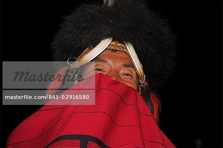 Homme en costume traditionnel, festival de la nouvelle année de Naga, Lahe village, la Division de Sagaing, Myanmar (Birmanie), Asie