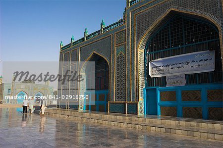 Les pèlerins au sanctuaire de Hazrat Ali, qui fut assassinés en 661, Mazar-I-Sharif, Balkh province, Afghanistan, Asie