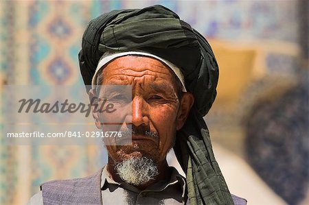 Local man at shrine of Khwaja Abu Nasr Parsa, Balkh (Mother of Cities), Balkh province, Afghanistan, Asia