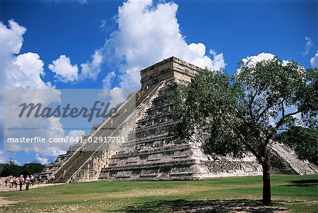 Pyramide El Castillo à Chichen Itza, patrimoine mondial de l'UNESCO, du Yucatan, au Mexique, en Amérique du Nord