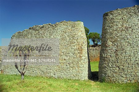 Walls of Great Enclosure, Great Zimbabwe, UNESCO World Heritage Site, Zimbabwe, Africa