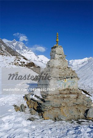 Stupa bouddhiste, Dingboche, Everest région, Himalaya, Népal, Asie Stupa bouddhiste, Dingboche, Everest région, Himalaya, Népal, Asie