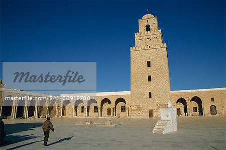 La grande mosquée, le minaret et la Cour, patrimoine mondial de l'UNESCO, Kairouan, Tunisie, Afrique du Nord, Afrique