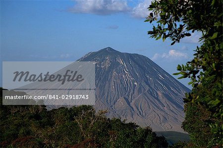 Oldonyo Lengai volcano, 2878m, Ngorongoro Conservation Area, UNESCO World Heritage Site, Tanzania, East Africa, Africa