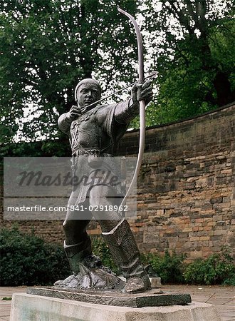 Statue de Robin des bois, Nottingham, Nottinghamshire, Angleterre, Royaume-Uni, Europe Statue de Robin des bois, Nottingham, Nottinghamshire, Angleterre, Royaume-Uni, Europe