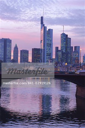 Skyline von Frankfurt am Main, Hessen, Deutschland, Europa