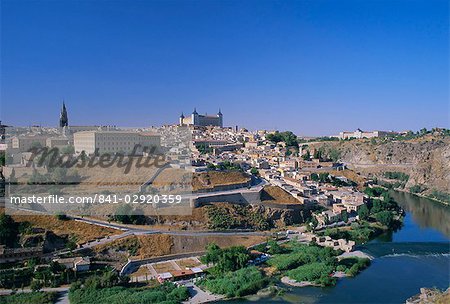 Panorama de la ville à travers le Rio Tajo (tage), Tolède, Castilla-La Mancha, Espagne, Europe