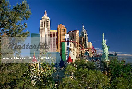 Copy Statue of Liberty and the New York New York Hotel and Casino, on skyline of Las Vegas, Nevada, United States of America, North America