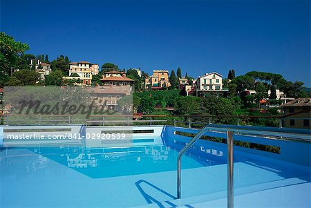 Sur le toit piscine, Santa Margherita Ligure, péninsule de Portofino, Ligurie, Italie, Europe