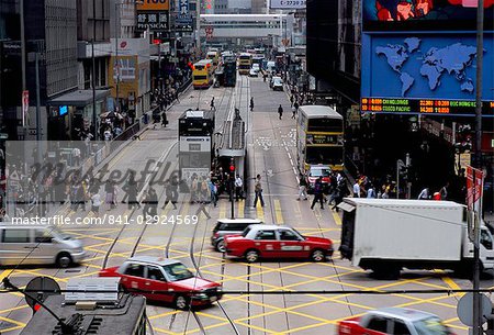 Busy street, Des Voeux Road, Central, Hong Kong Island, Hong Kong, China, Asia