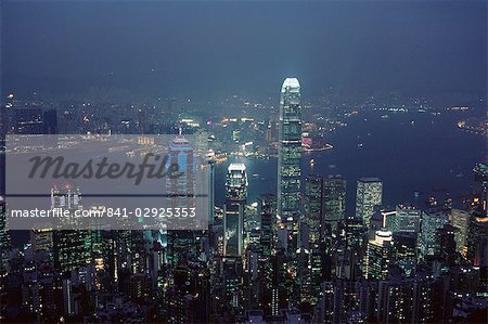 Skyline et Victoria Harbour à nuit, Hong Kong, Chine, Asie