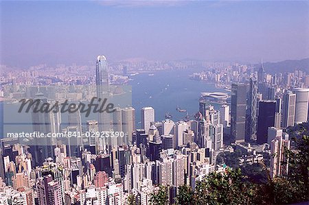 Skyline de l'île de Hong Kong et le port de Victoria, au-delà de Hong Kong, Chine, Asie