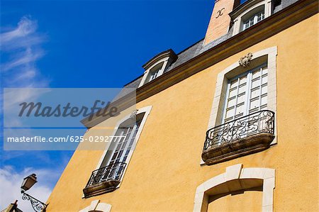 Vue d'angle faible d'une maison médiévale, Le Mans, Sarthe, Pays-de-la-Loire, France