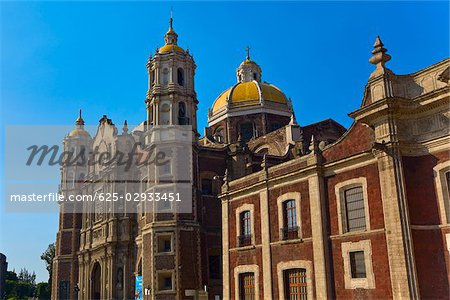 Low Angle View of eine Kathedrale, die Basilika De Guadalupe, Mexiko Stadt, Mexiko