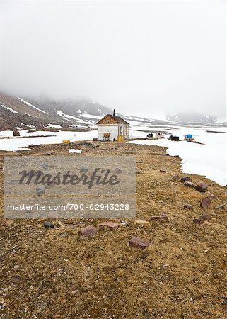 Abandon de poste de la GRC et bureau de poste, Craig Harbour, île d'Ellesmere, Nunavut, Canada