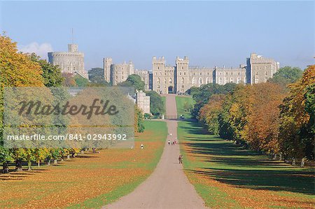 La longue marche et le château de Windsor, Windsor, Berkshire, Angleterre, RU La longue marche et le château de Windsor, Windsor, Berkshire, Angleterre, RU