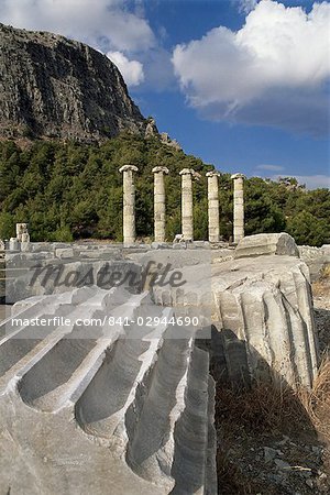 Ionian temple to Athena and the Greek theatre, Priene, Anatolia, Turkey, Asia Minor, Eurasia