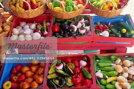 Gros plan des légumes à vendre sur l'étal de marché, Playa del Carmen, au Mexique, en Amérique du Nord