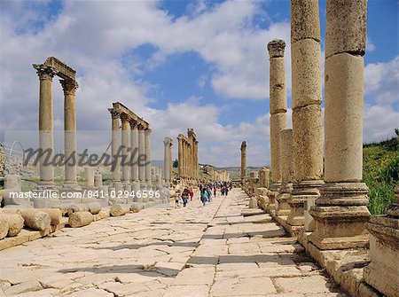 La rue à colonnade, le Cardo Maximus, dans les ruines romaines, Jerash, Jordanie