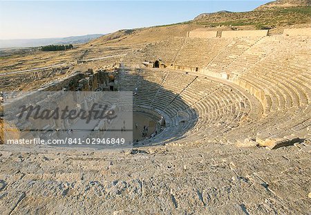 Roman spa city of Hieropolis (Hierapolis), Pamukkale, UNESCO World Heritage Site, Anatolia, Turkey, Asia Minor, Asia