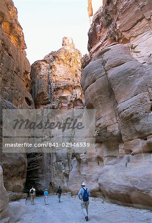 Wandern im Nahen Osten Siq, Petra, Jordanien, Touristen