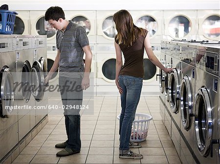 Flirten in der Wäscherei