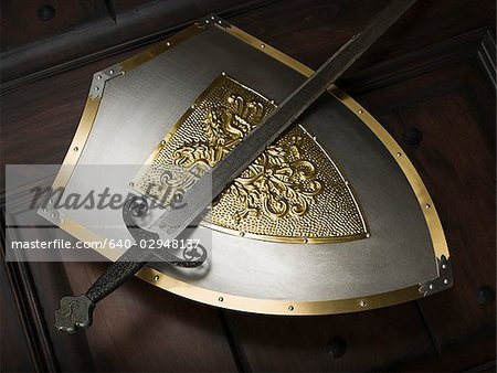 Bouclier et l'épée médiévale