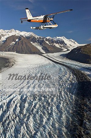 Turbo Beaver flightseeing glacier Knik durant l'été dans le centre-sud de l'Alaska