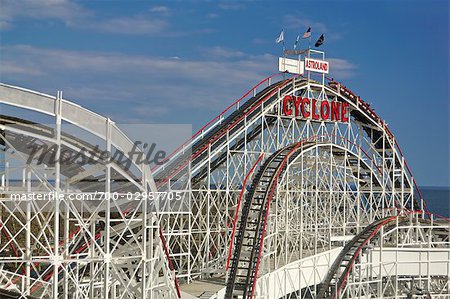 Coney Island Cyclone, le parc d'attractions Astroland, Coney Island, Brooklyn, New York, New York, USA