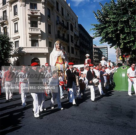 Prozession der Riesen und riesigen Köpfe, Pamplona, Spanien