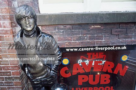 John Lennon statue near Cavern Pub,Mathew Street,Beatles Week,August,Liverpool,UK