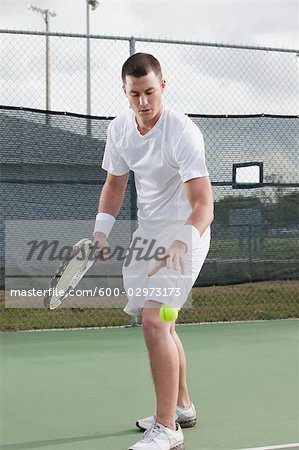 Man spielt Tennis