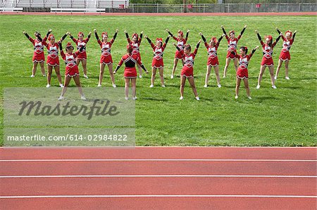 Cheerleader Routine durchführen