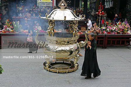 Worshipper at Lungshan Temple, Taipei, Taiwan