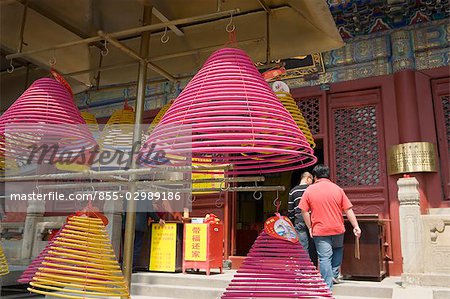 Couleur des environs de spiral encens, Temple Tanzhesi, Beijing, Chine