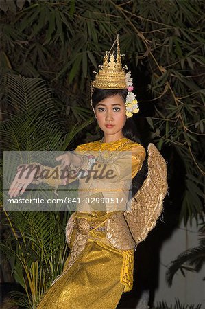 Apsara dancer, Siem Reap, Cambodia, Indochina, Southeast Asia, Asia