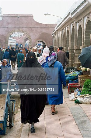 Femme à Essaouira, Maroc, Afrique du Nord, Afrique