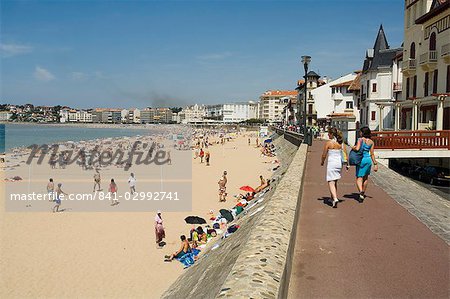 The beach at St. Jean de Luz, Basque country, Pyrenees-Atlantiques, Aquitaine, France, Europe