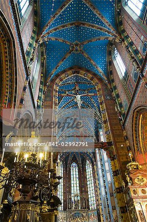 Intérieur d'église ou Basilique, place du marché (Rynek Glowny), vieille ville (Stare Miasto), Krakow (Cracovie), patrimoine mondial de l'UNESCO, Pologne, Europe Sainte-Marie