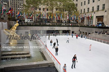 Eisbahn am Rockefeller Center, die Mitte der Stadt Manhattan, New York City, New York, USA, Nordamerika